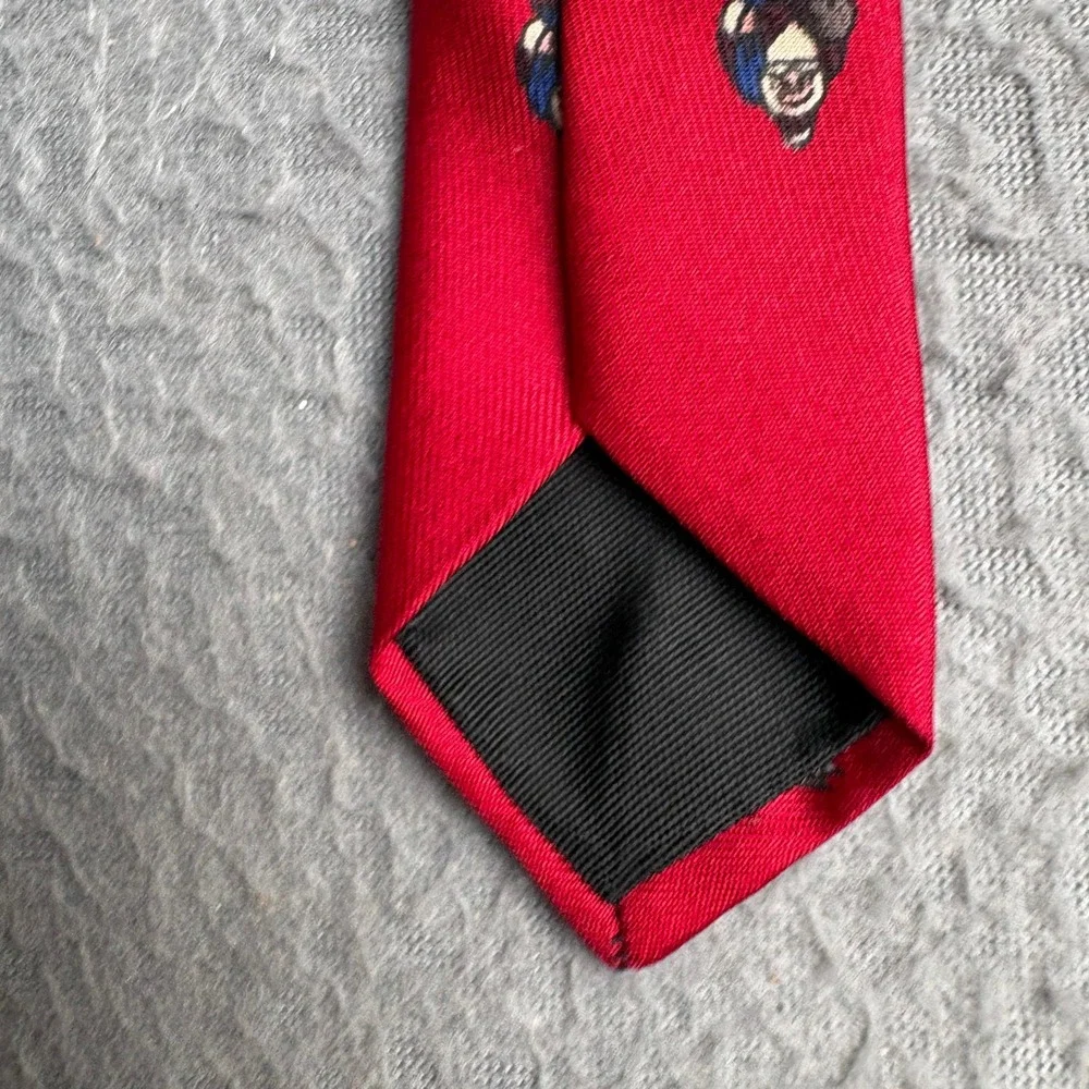 Pure Silk by Wembley Mens Red Christmas Santa Claus Chimney Silk Necktie Holiday